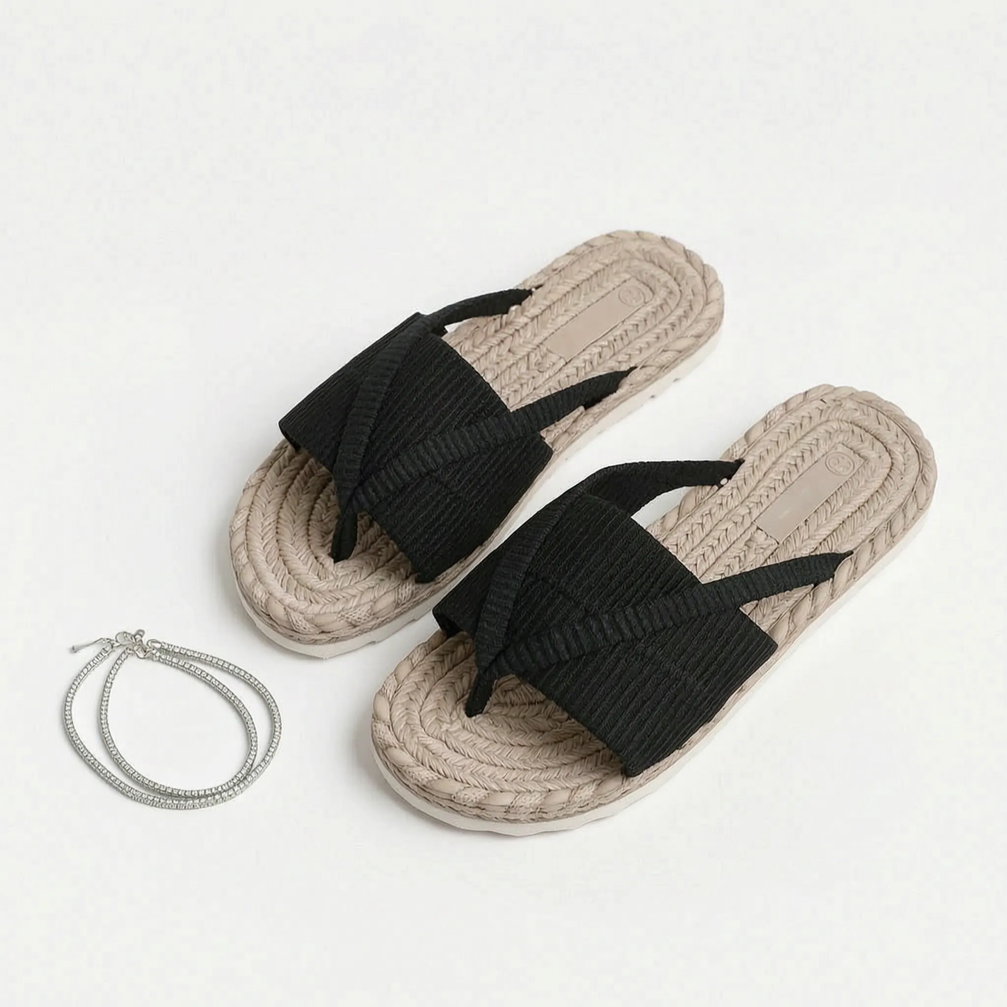 Solari - Casual Toe-Loop Sandals